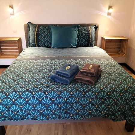 Blanzaguet-Saint-Cybard Le Jardin Des Hirondelles Bed & Breakfast エクステリア 写真