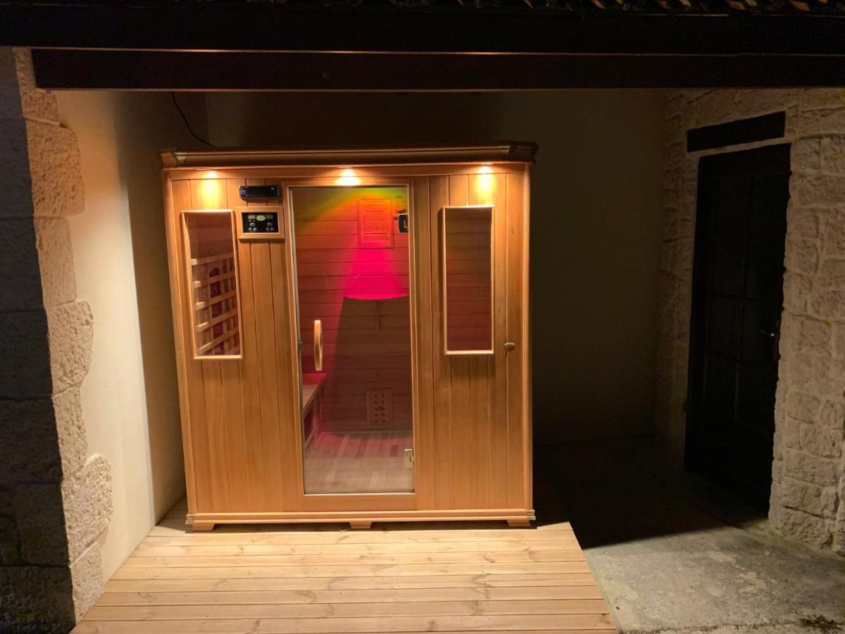Blanzaguet-Saint-Cybard Le Jardin Des Hirondelles Bed & Breakfast エクステリア 写真
