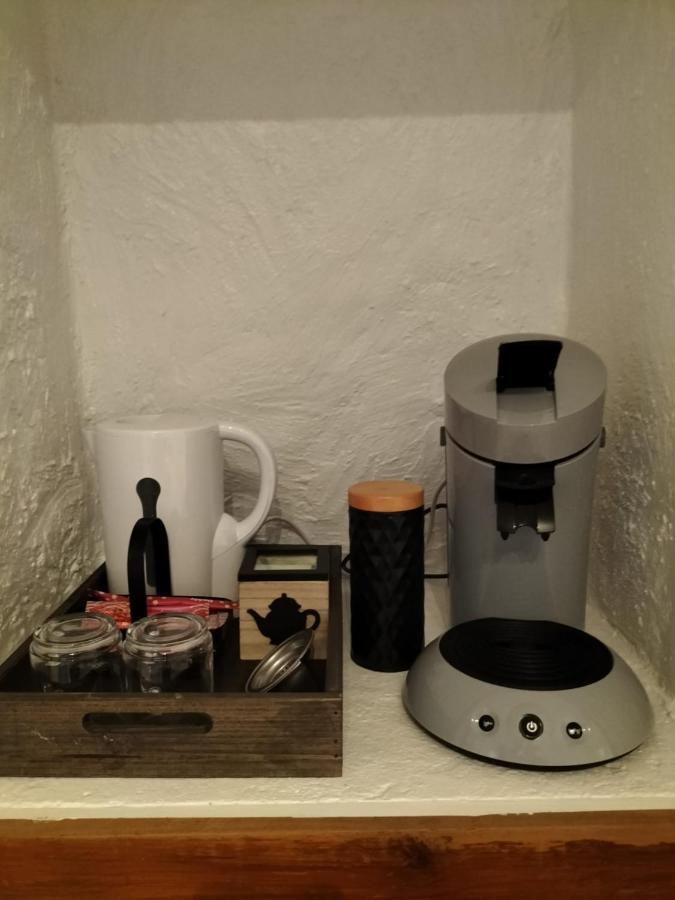 Blanzaguet-Saint-Cybard Le Jardin Des Hirondelles Bed & Breakfast エクステリア 写真