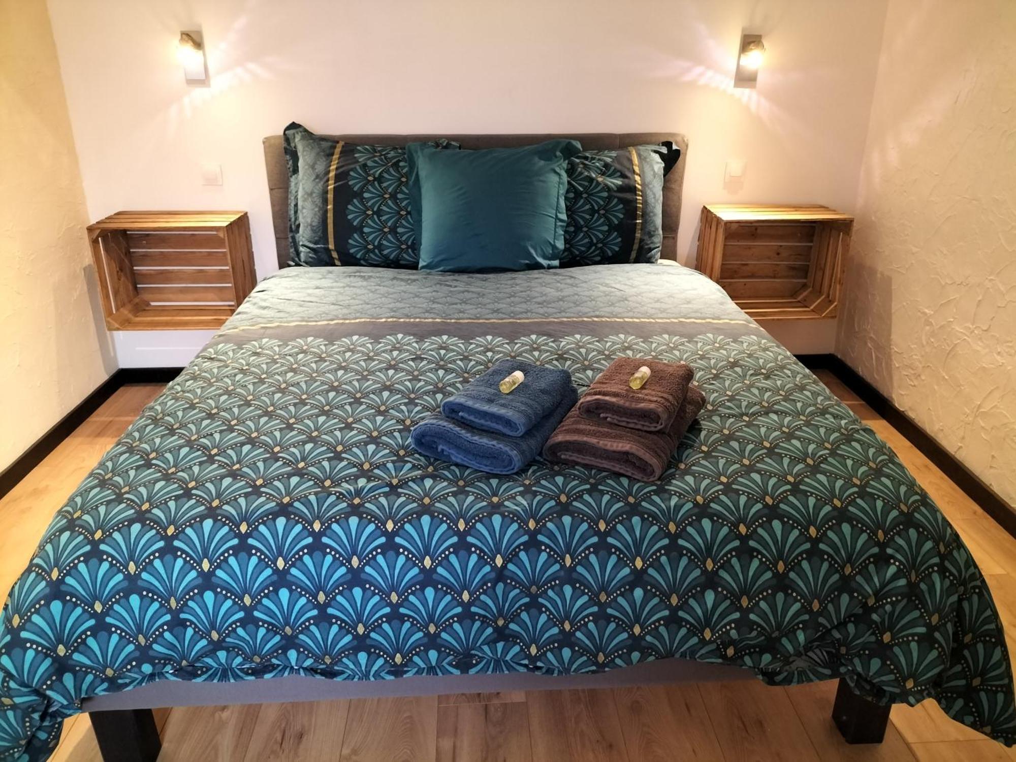 Blanzaguet-Saint-Cybard Le Jardin Des Hirondelles Bed & Breakfast エクステリア 写真